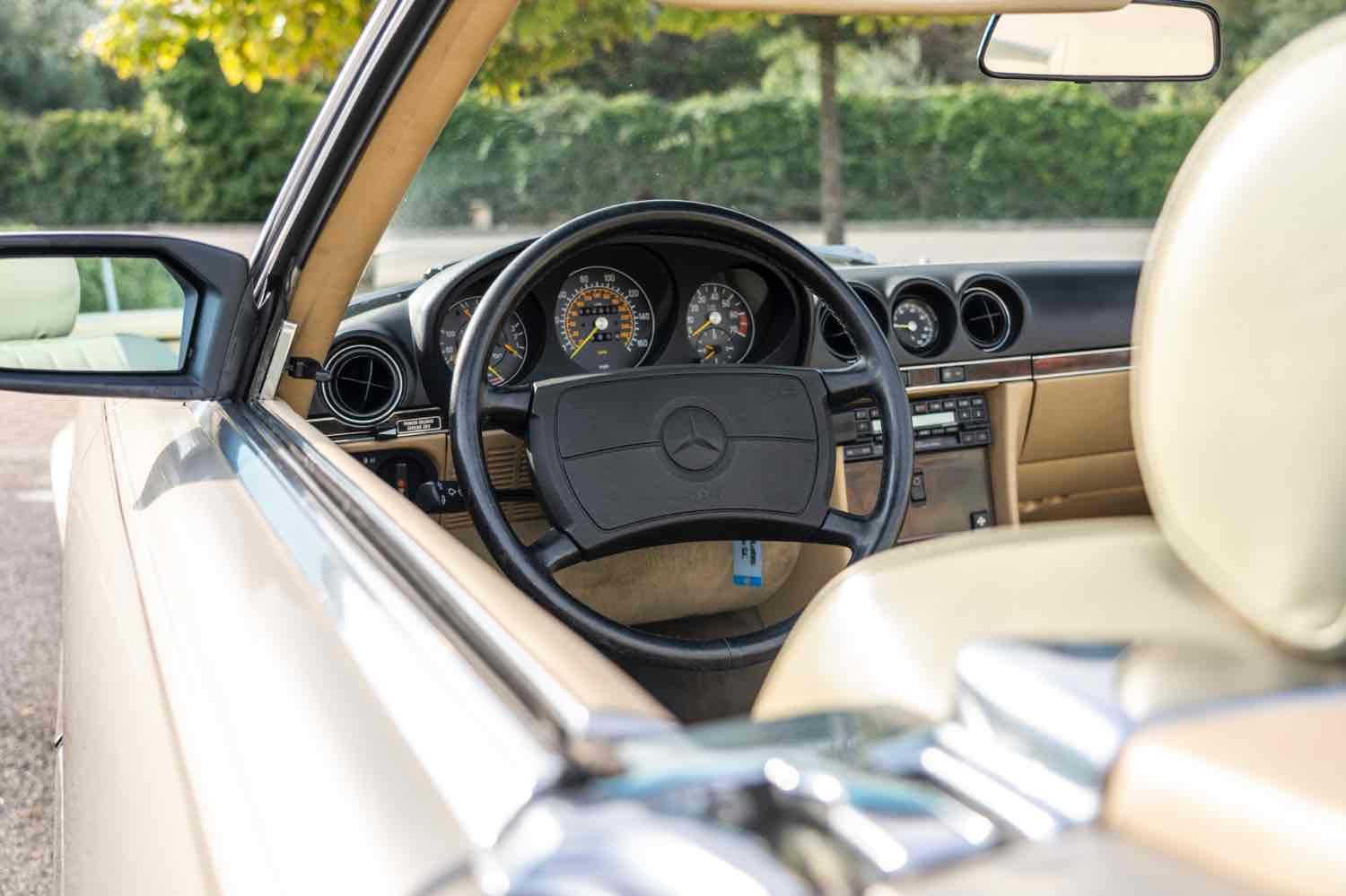 Mercedes-Benz - 560 SL - 1988