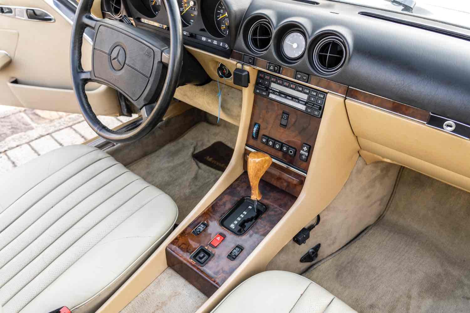 Mercedes-Benz - 560 SL - 1988