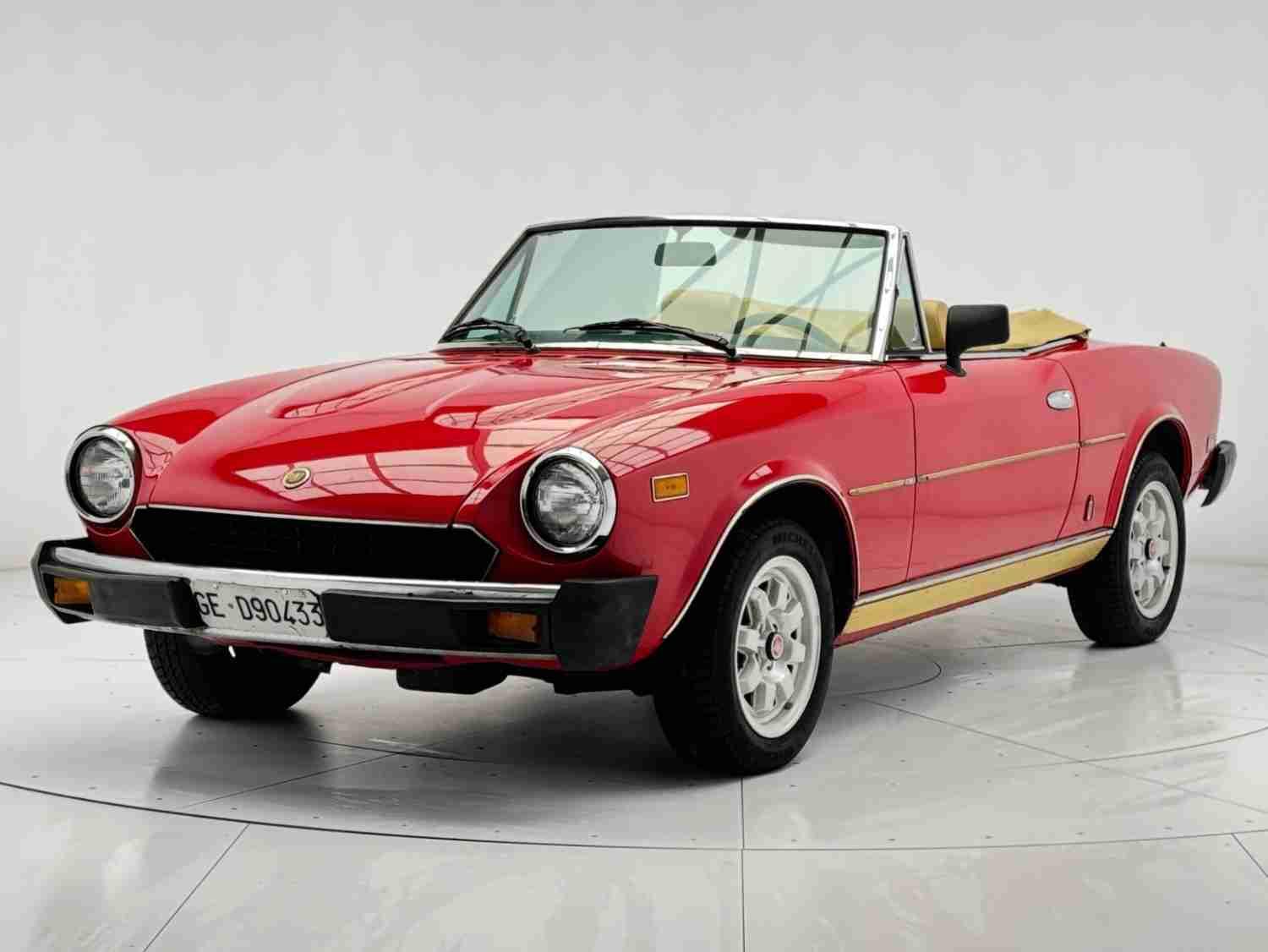 Fiat - 124 Spider 2.0 - NO RESERVE - 1982